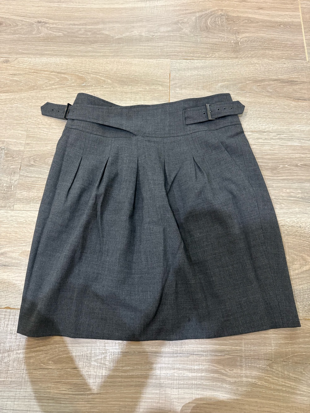 BCBGMaxAzria Dark Gray Pleated Belted Mini Skirt